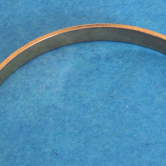 Green Enamel Bangle Bracelet Gold Tone Liner, Vintage - Picture 7 of 10